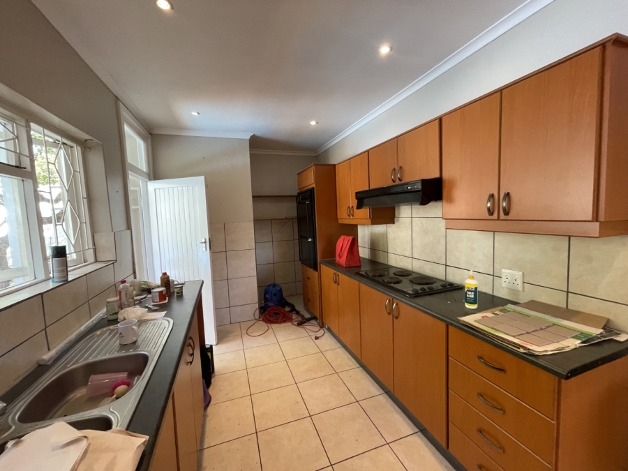 To Let Commercial Property for Rent in Sea Point Western Cape